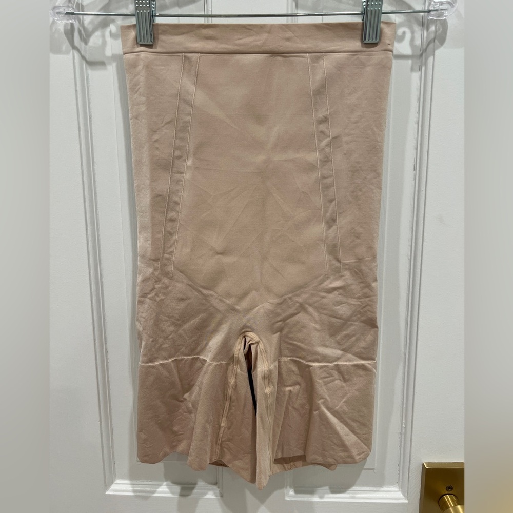 Spanx OnCore High-Waisted Mid-Thigh Short Nude Women’s Size L SS1915